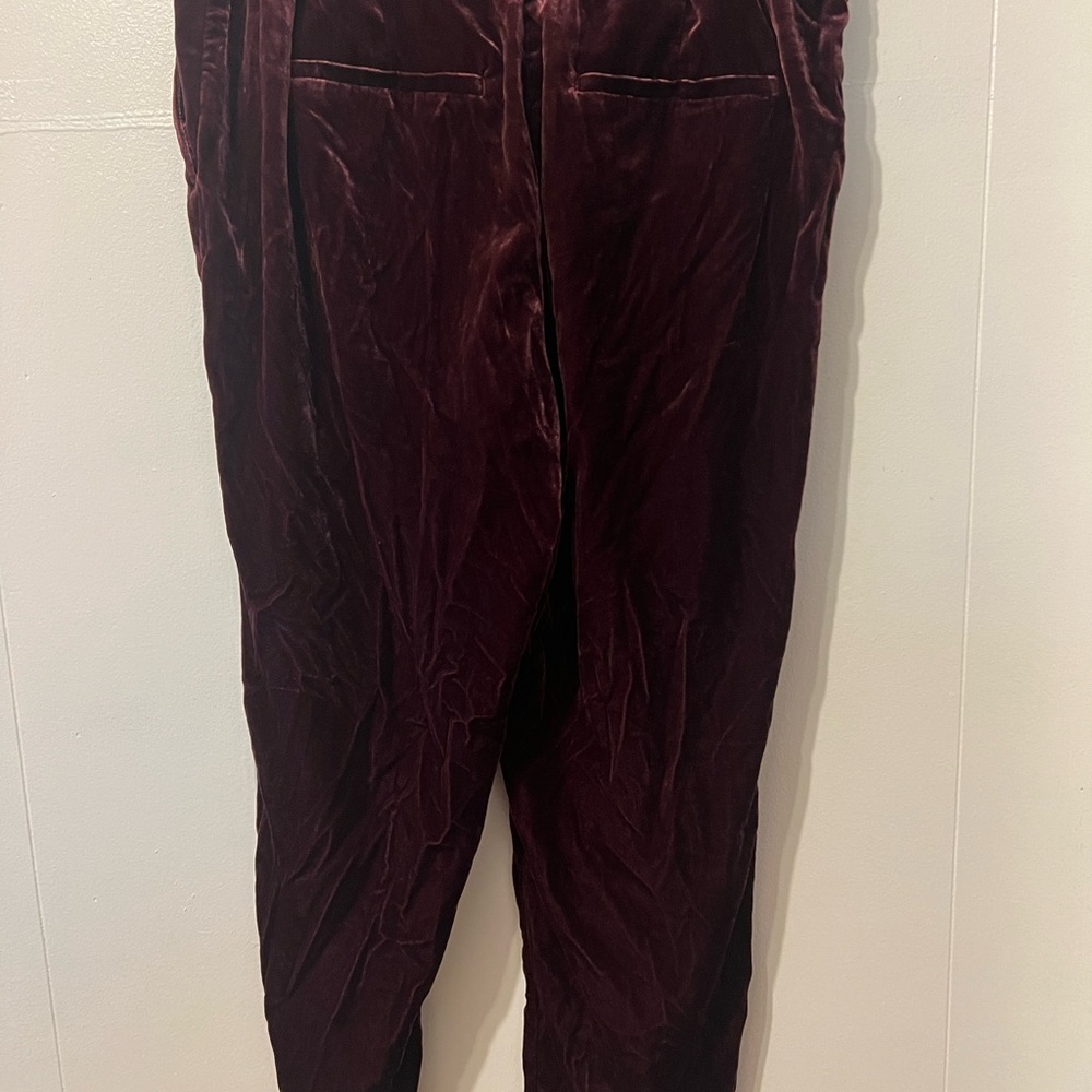 Pleated Tapered Pants in Velvet
Size 12 burgundy 
Loft brand - Picture 2 of 8